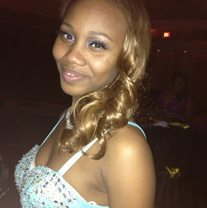 Meet your Posher, Danielle